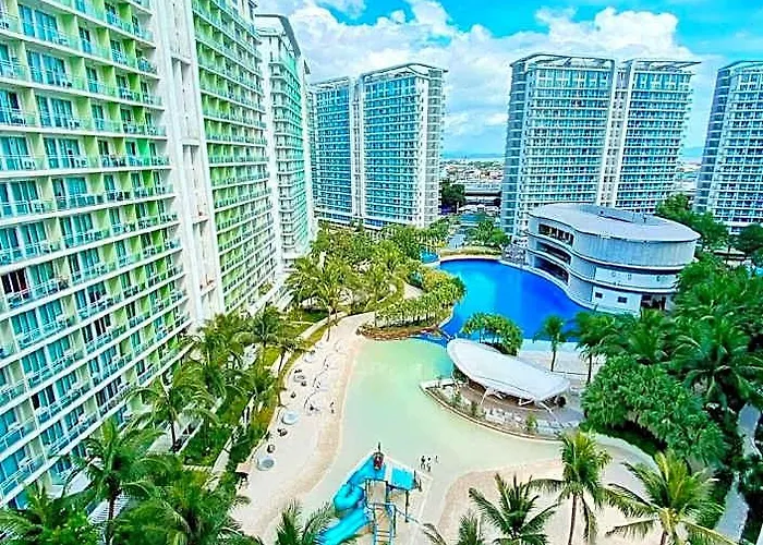 Azure View Staycation 6pax